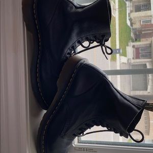 Soft Black Leather Dr Martens - Size 10 women’s